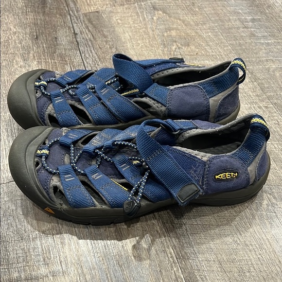 Keen Newport Blue and Black Men\'s Sandals main image 4